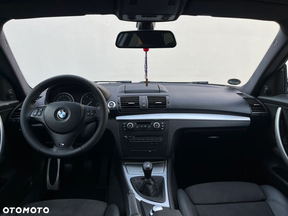 BMW Seria 1 123d DPF - 17