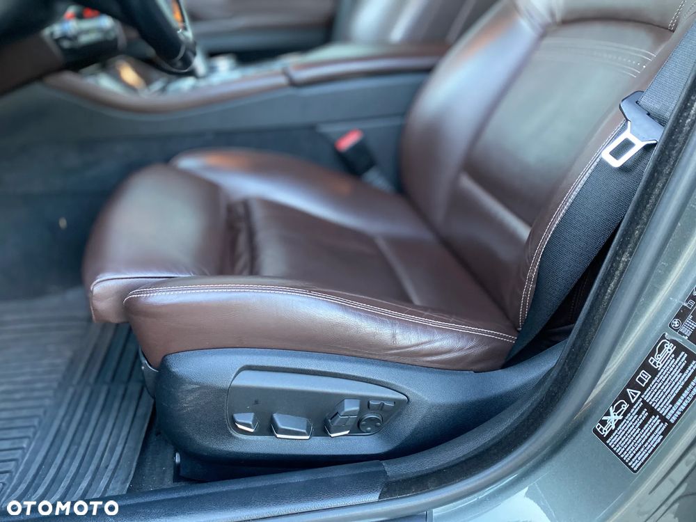 BMW Seria 5 525d xDrive Luxury Line - 16