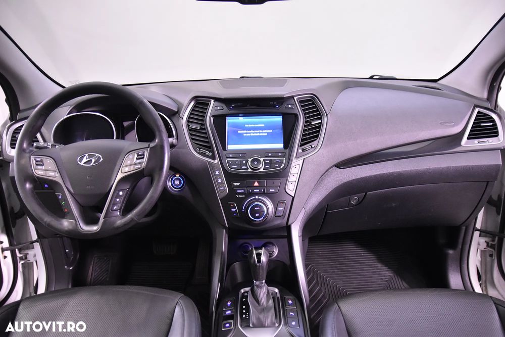 Hyundai Grand Santa Fe - 9