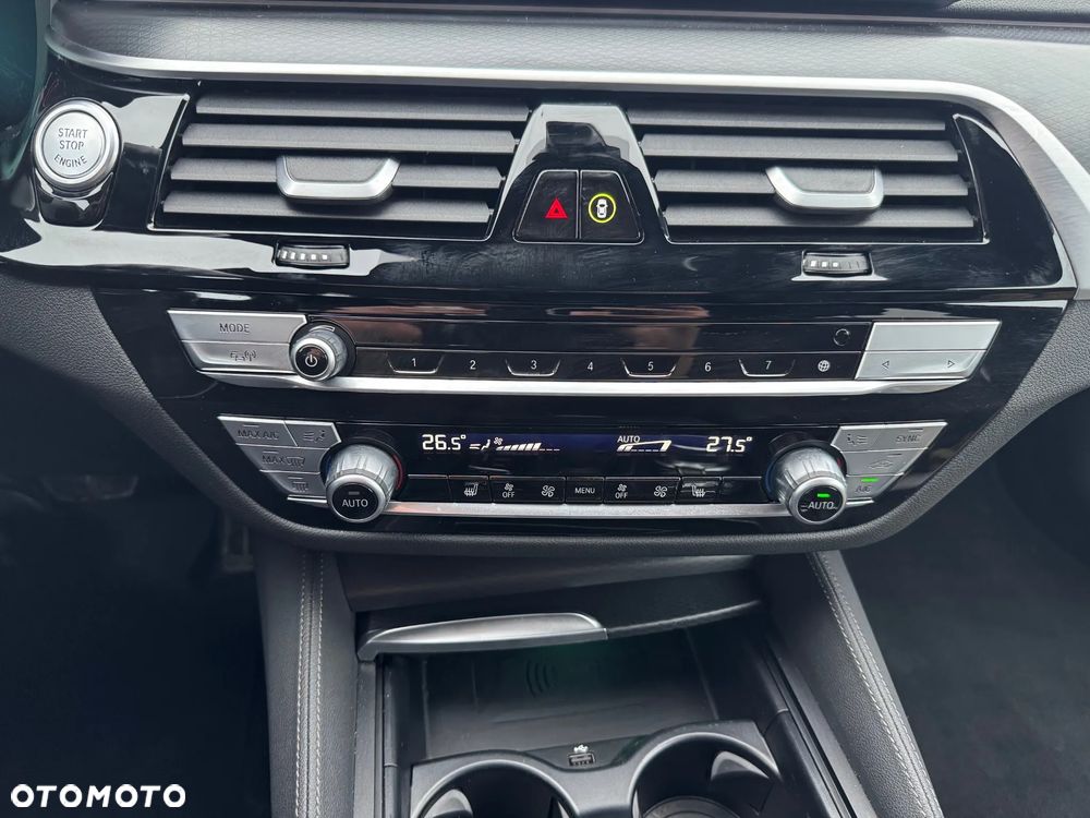 BMW Seria 5 530i xDrive mHEV M Sport sport - 25