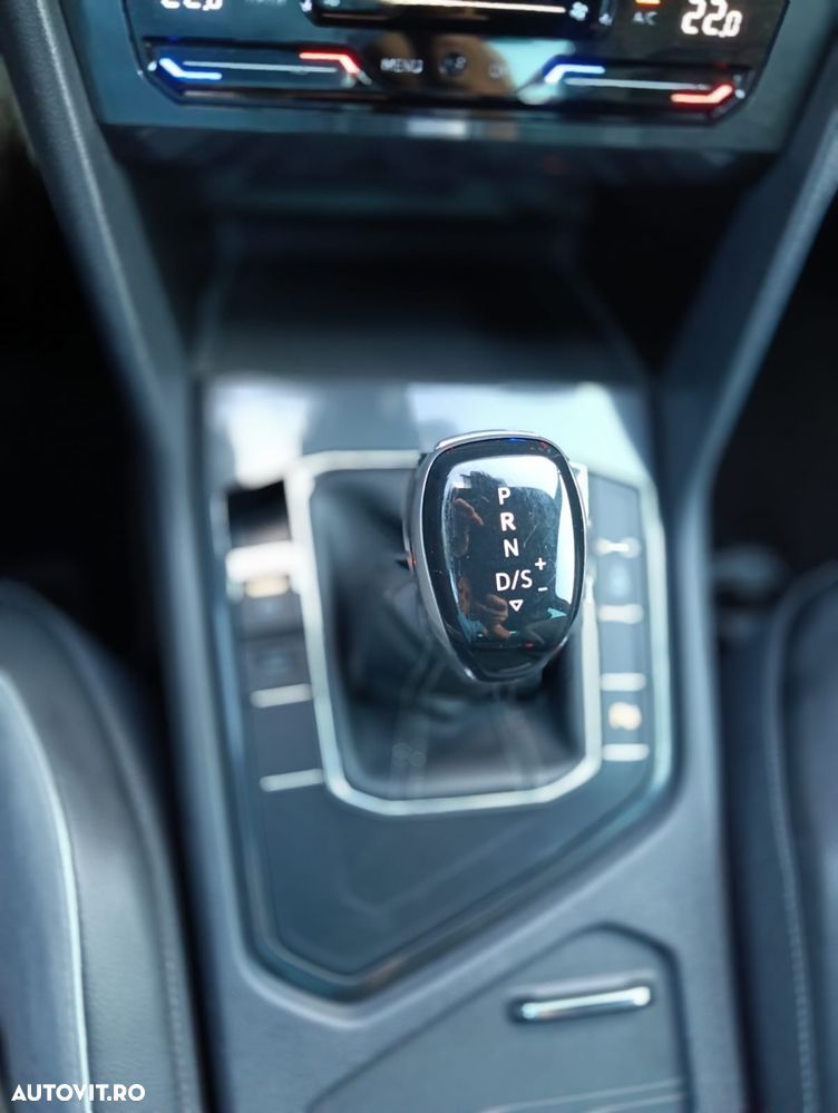 Volkswagen Tiguan 2.0 TDI SCR 4MOTION DSG R-Line - 29