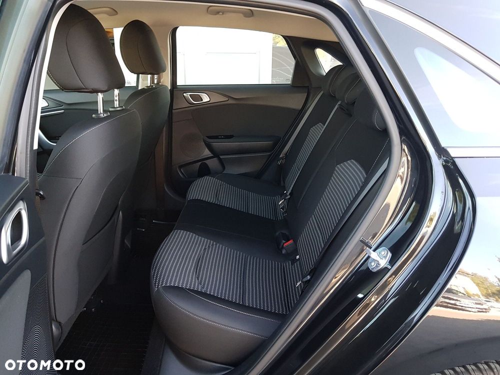 Kia Ceed 1.5 T-GDI M - 29