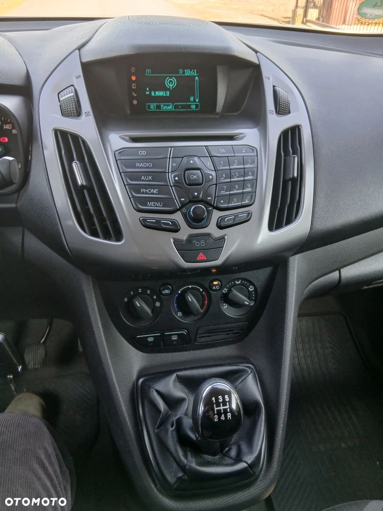 Ford Transit Conect - 16