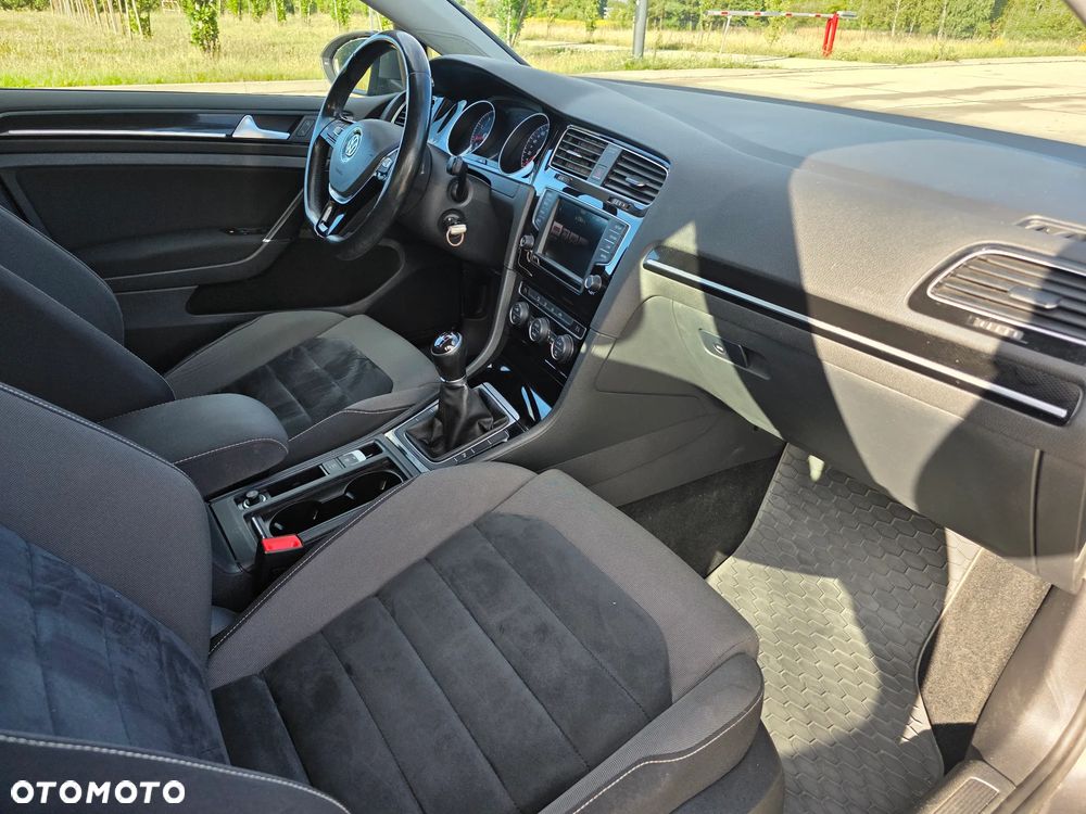 Volkswagen Golf 1.4 TSI BMT Highline - 17