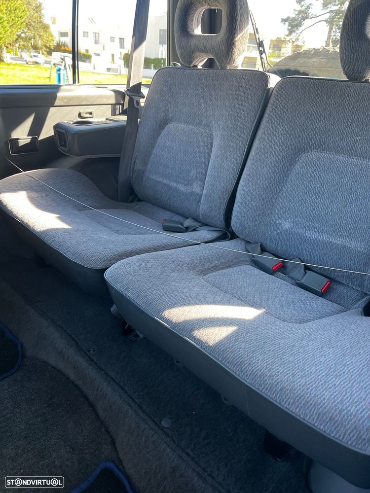 Mitsubishi Pajero 2.5 TDi GLX - 24