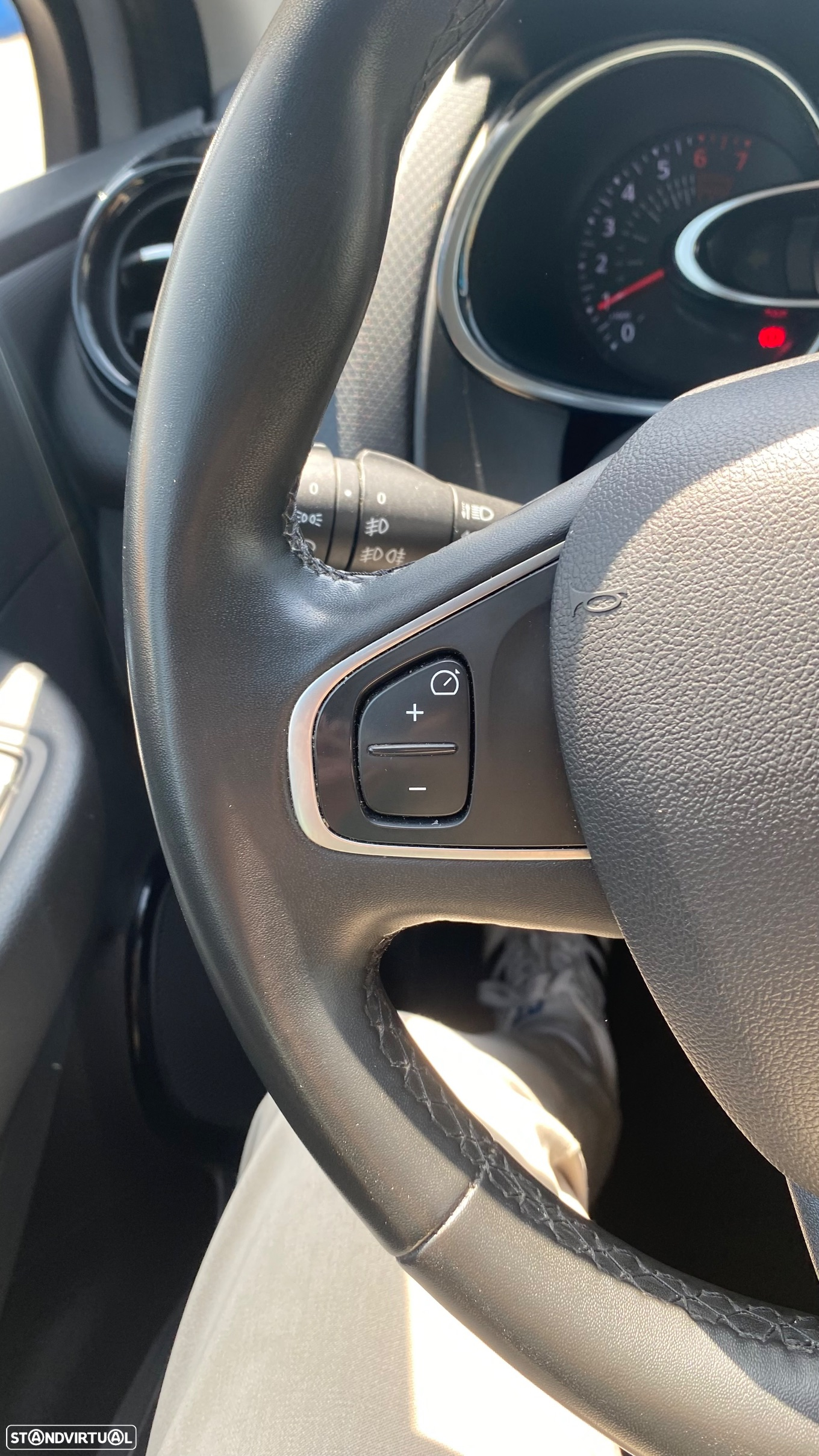 Renault Clio Sport Tourer 0.9 TCe Limited - 26