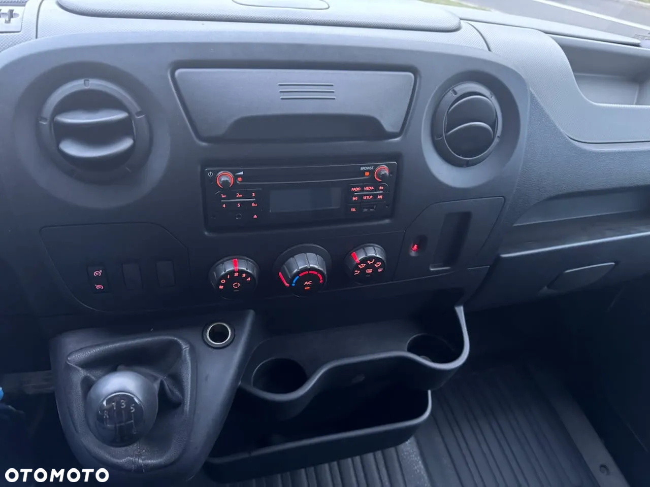 Nissan NV400 - 21