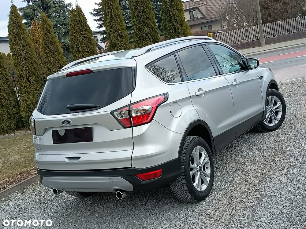 Ford Kuga 2.0 TDCi 2x4 Titanium - 11