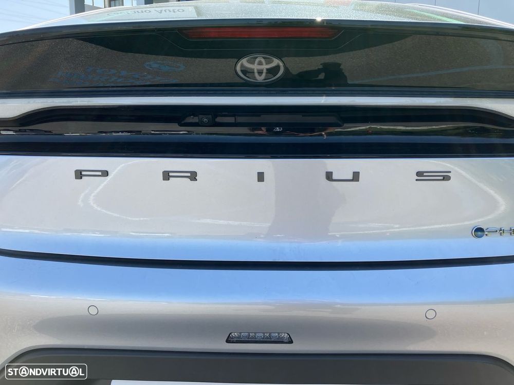 Toyota Prius - 25