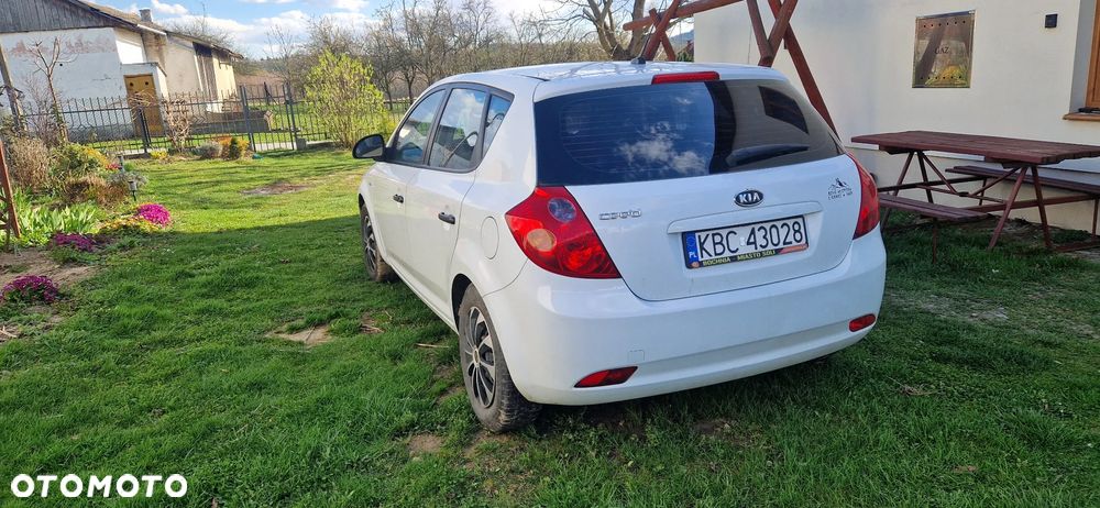 Kia Ceed - 7