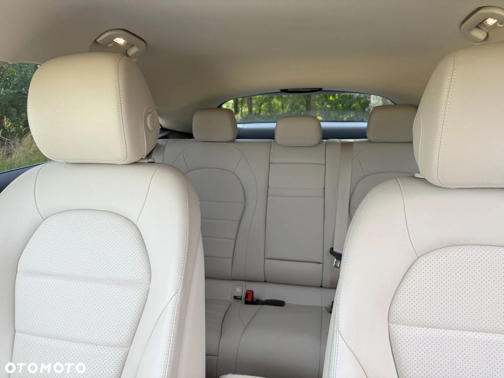 Mercedes-Benz GLC Coupe 250 4-Matic - 24
