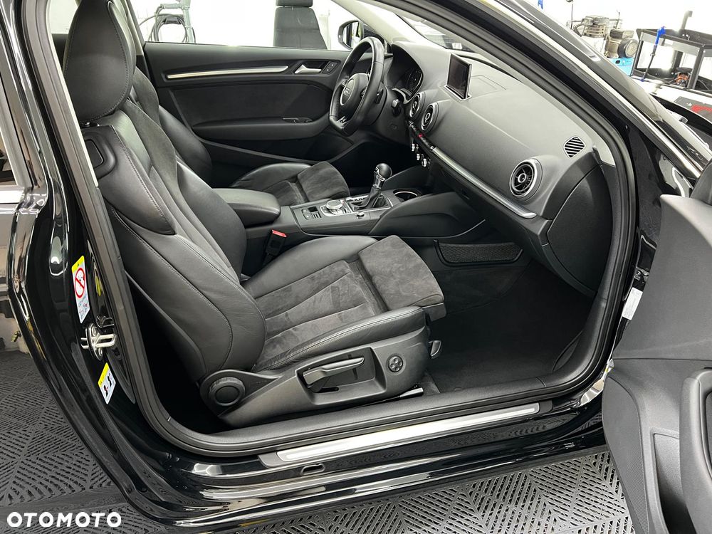 Audi A3 Sportback 2.0 TDI DPF S tronic S line Sportpaket (plus) - 19