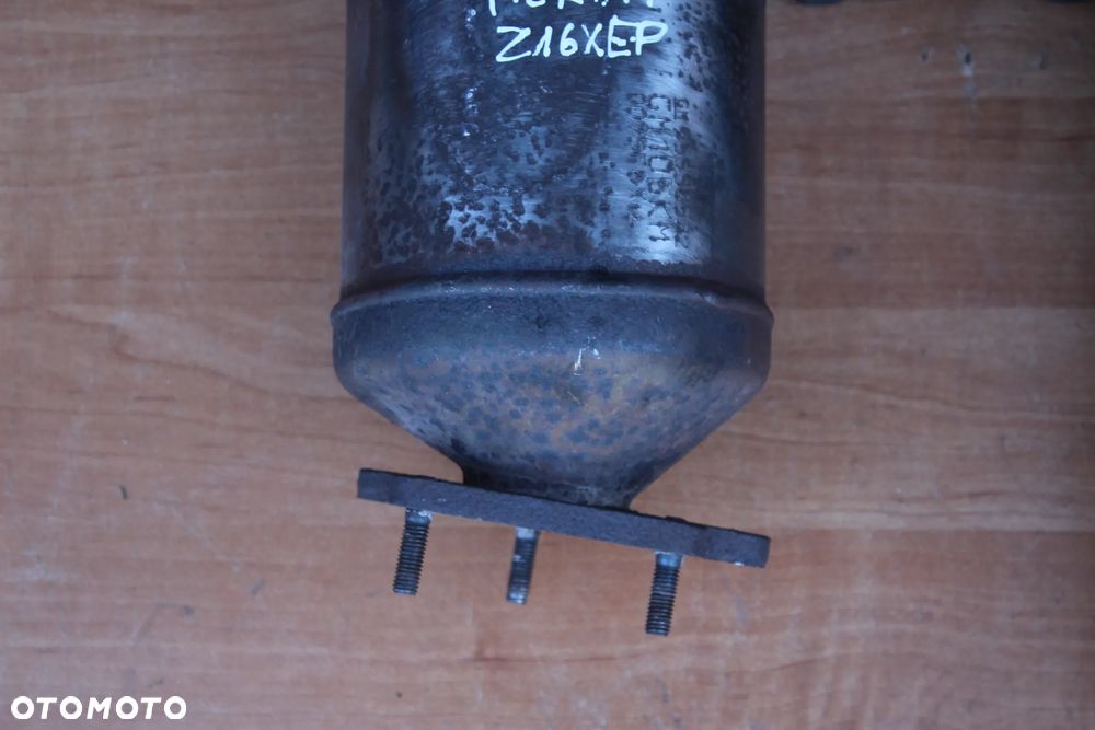 PUSTA PUSZKA KATALIZATORA KOLEKTOR OPEL ASTRA H ZAFIRA B MERIVA A 1.6 Z16XEP 105KM - 3