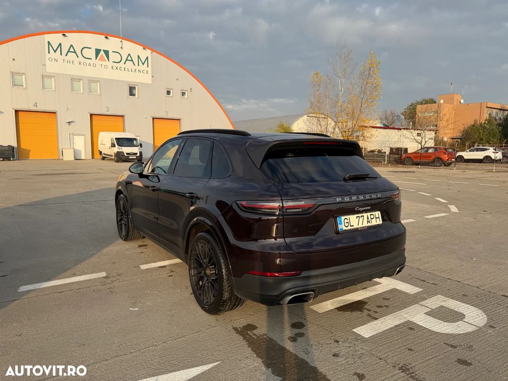Porsche Cayenne - 10