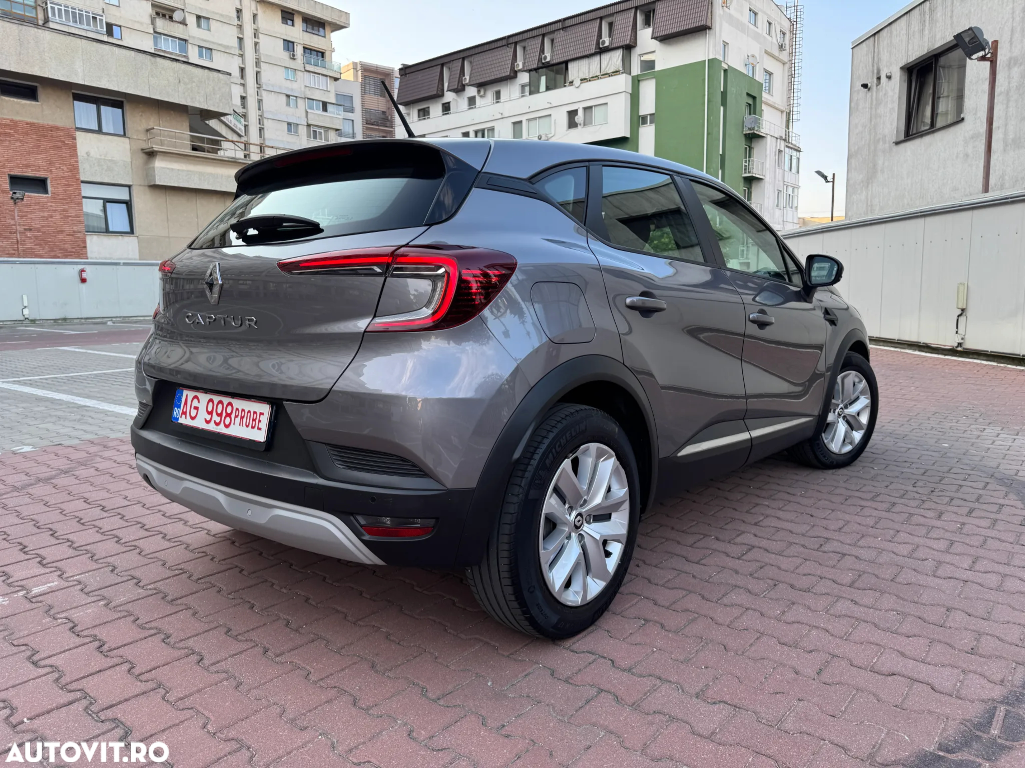Renault Captur BLUE dCi 115 EDC BUSINESS EDITION - 34