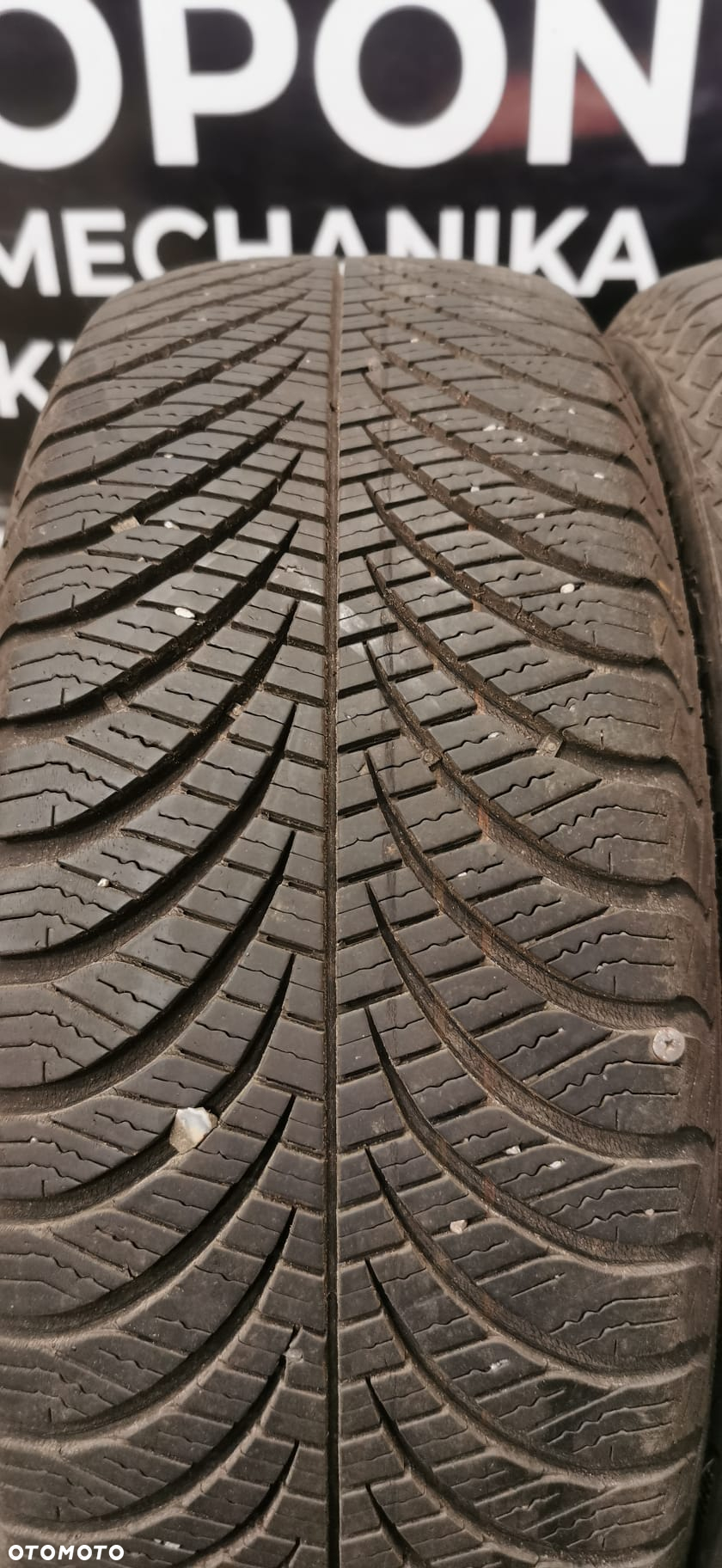 185/60 R15 Goodyear - 5