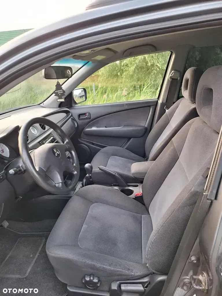 Mitsubishi Outlander 2.0 Comfort 4WD - 17