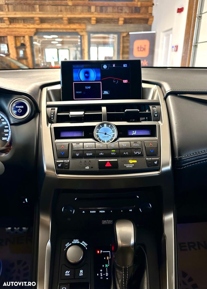 Lexus Seria NX 300h AWD F Sport - 15