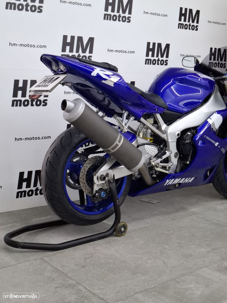 Yamaha YZF R1 - 10
