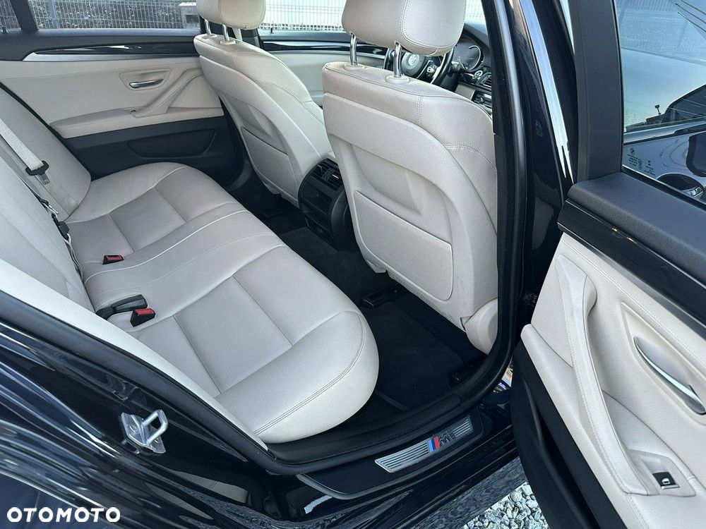 BMW Seria 5 528i xDrive - 36