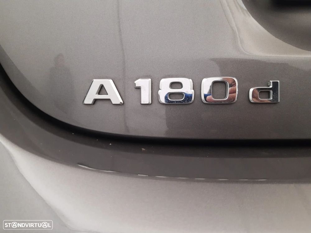 Mercedes-Benz A 180 d - 32