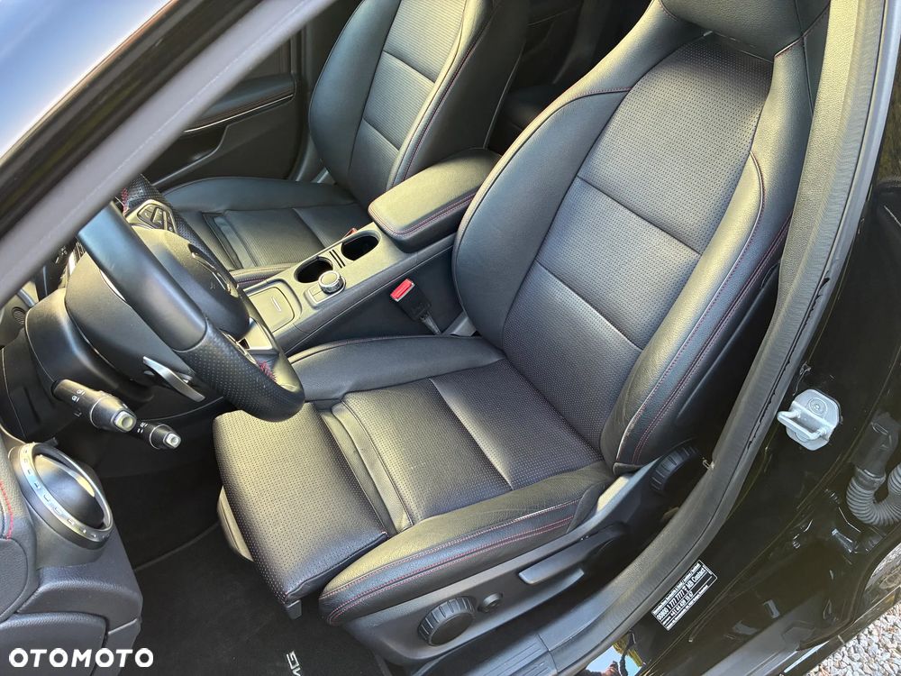 Mercedes-Benz GLA 220 d 4Matic 7G-DCT AMG Line - 19