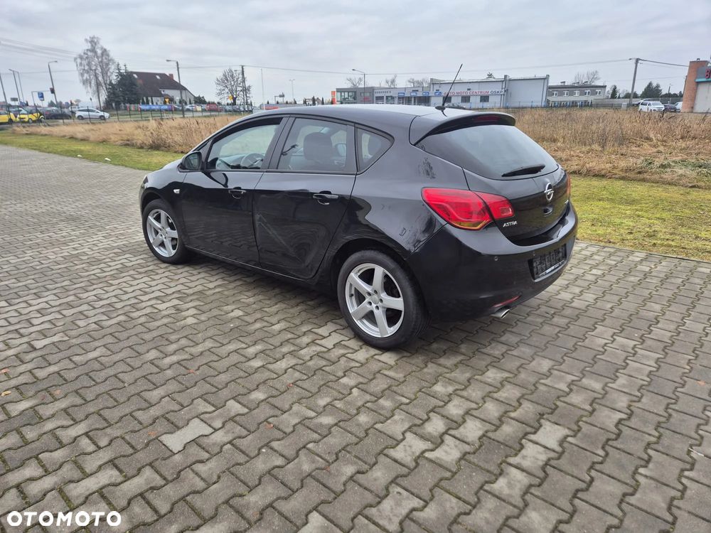 Opel Astra - 4