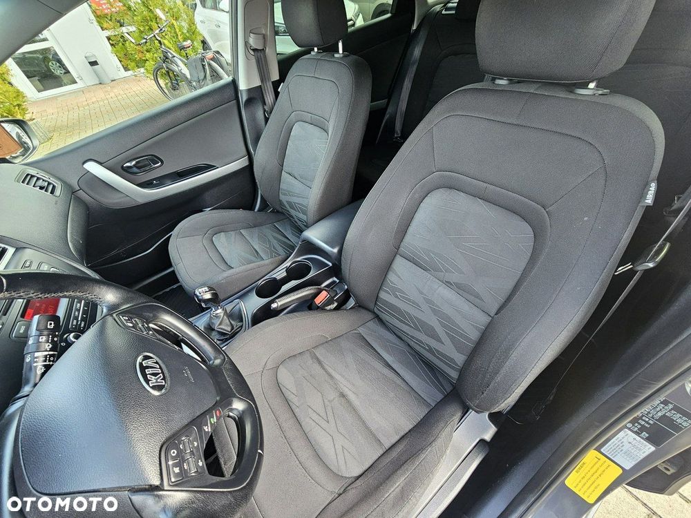 Kia Ceed 1.6 CRDi 128 ISG SW Dream-Team Edition - 10