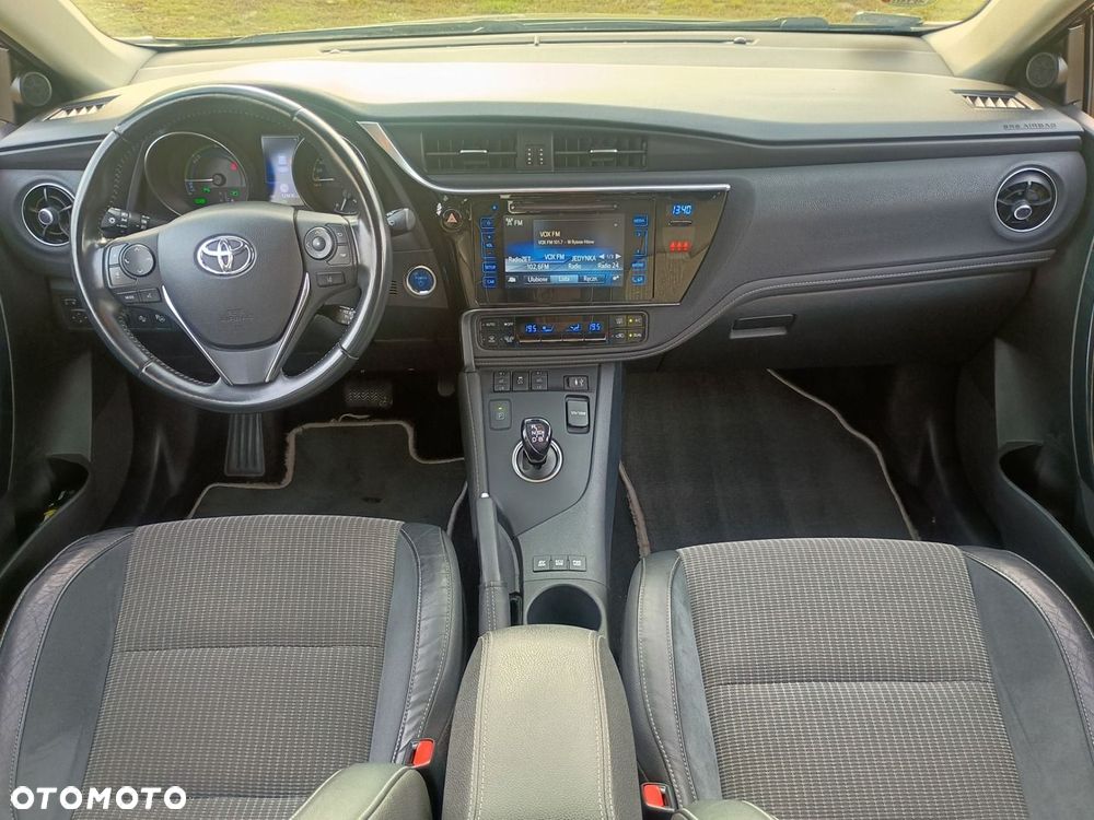 Toyota Auris - 13