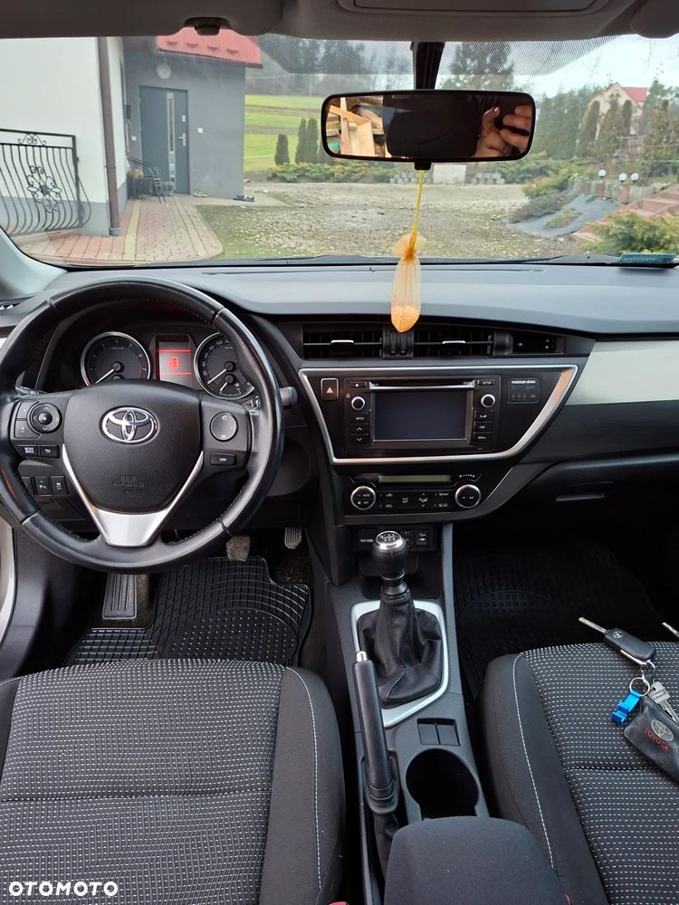 Toyota Auris - 8