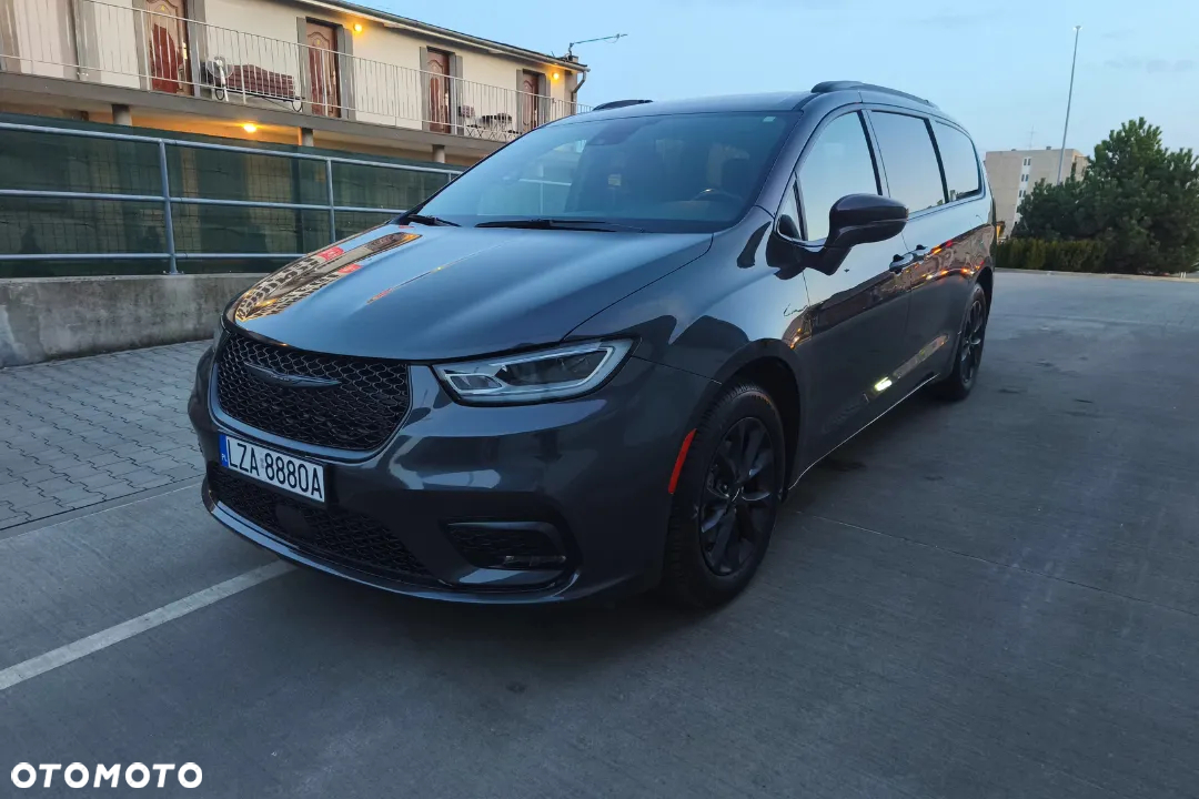 Chrysler Pacifica - 6