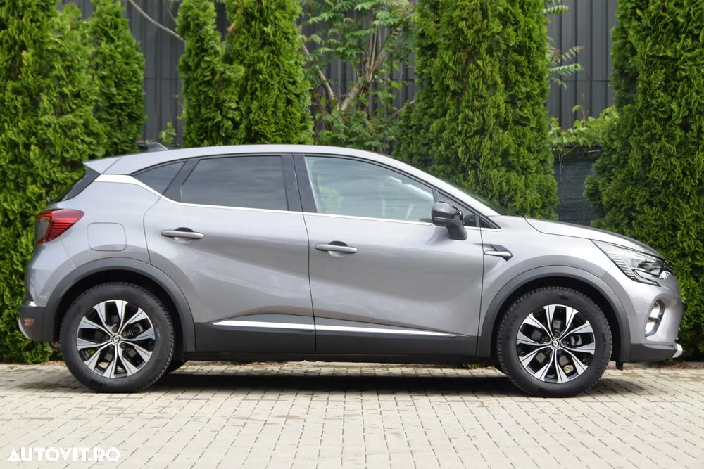 Renault Captur PHEV 160 Techno - 12