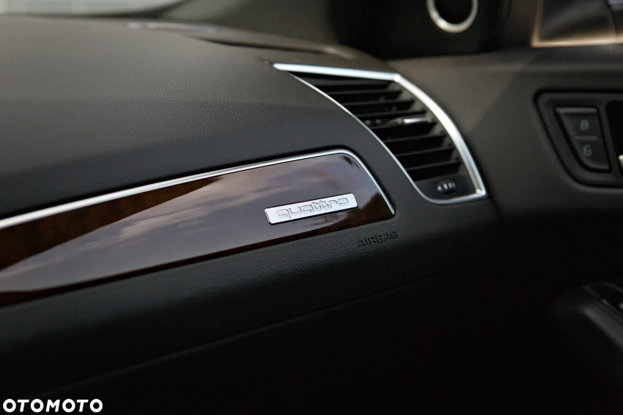 Audi Q5 3.2 FSI Quattro S tronic - 33