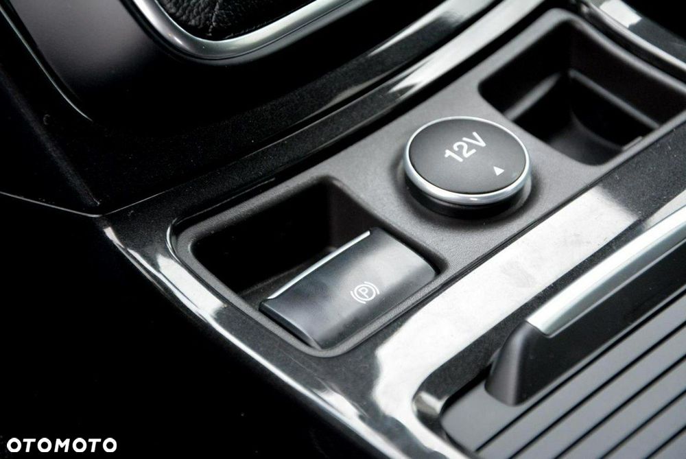 Ford Kuga 1.5 EcoBoost 2x4 ST-Line - 27