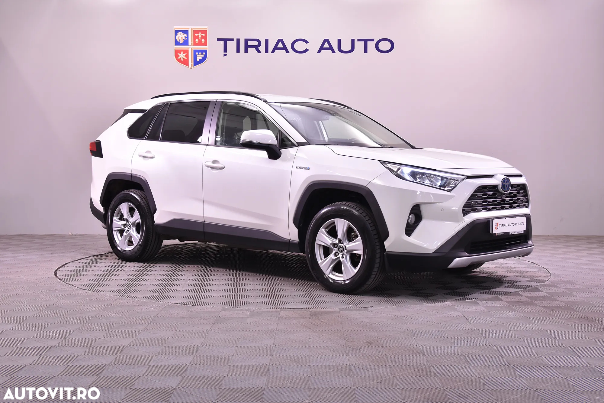 Toyota RAV4 - 7