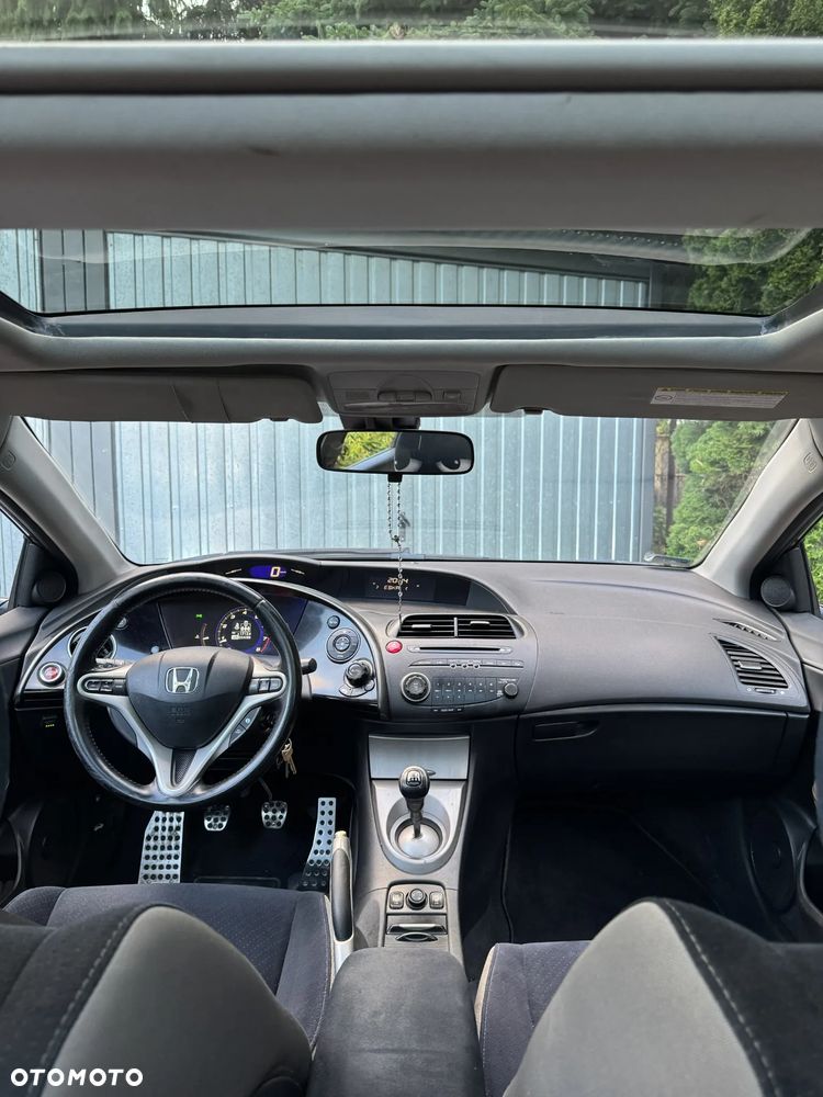 Honda Civic 1.8 Executive - 11