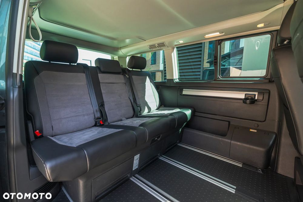 Volkswagen California - 11