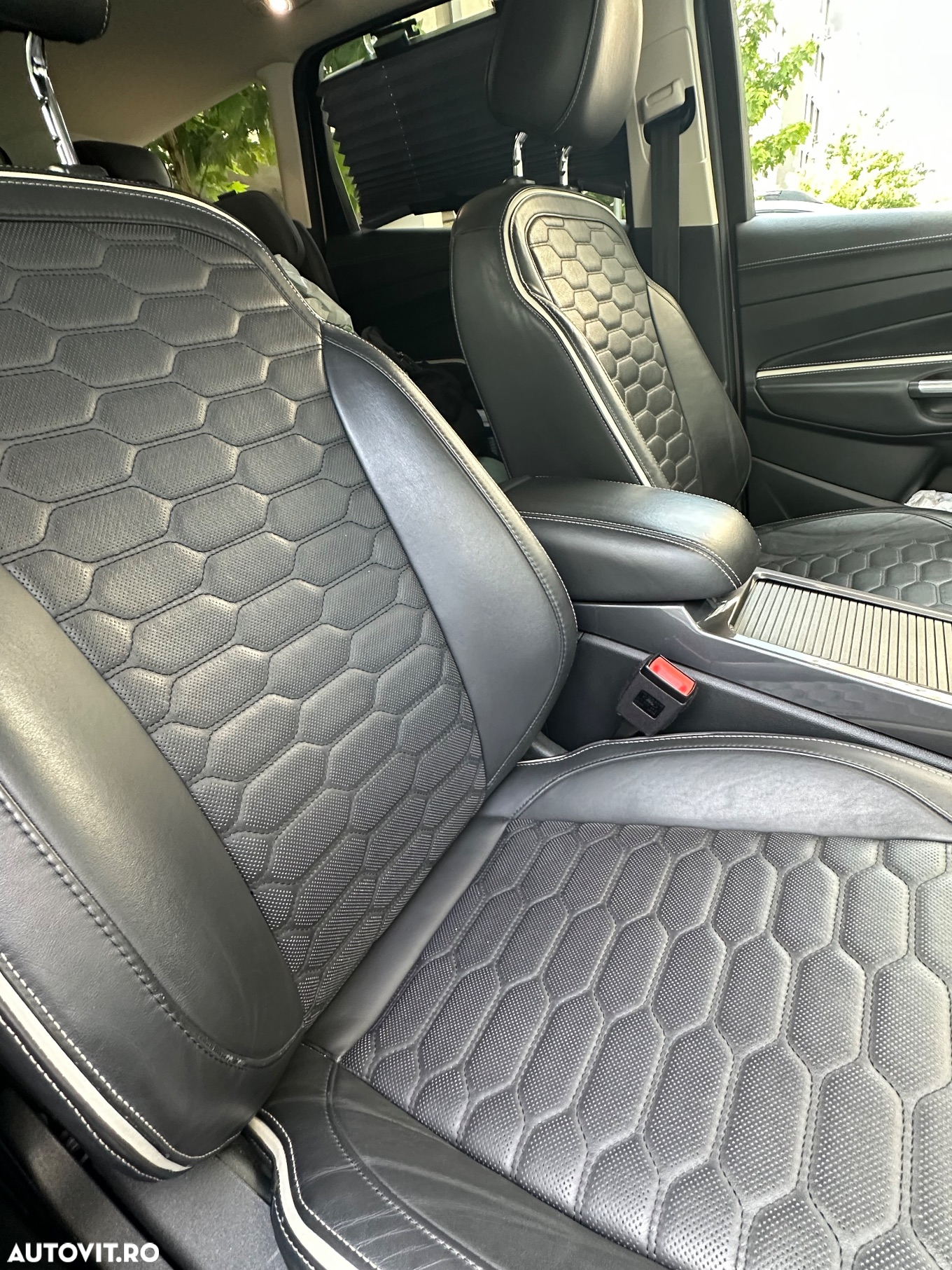 Ford Kuga 2.0 TDCi 4WD Powershift Vignale - 21