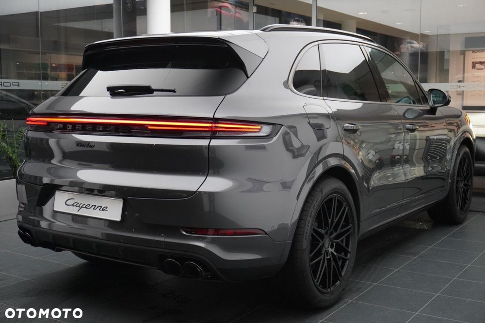 Porsche Cayenne - 14
