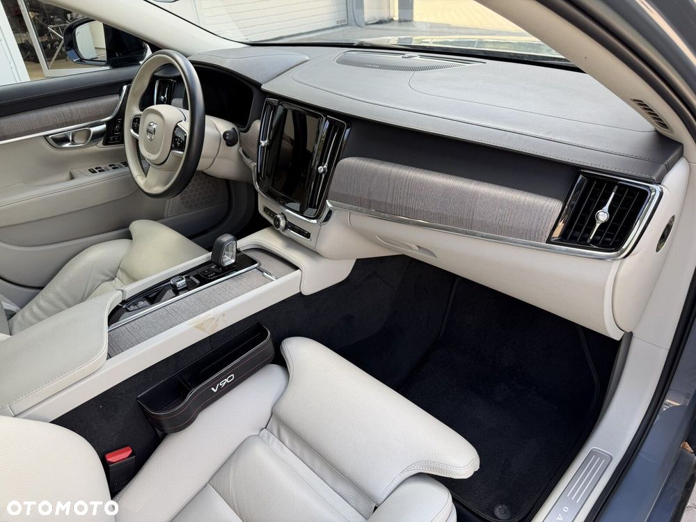 Volvo V90 B4 D Plus Dark - 28
