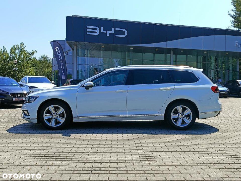 Volkswagen Passat - 2