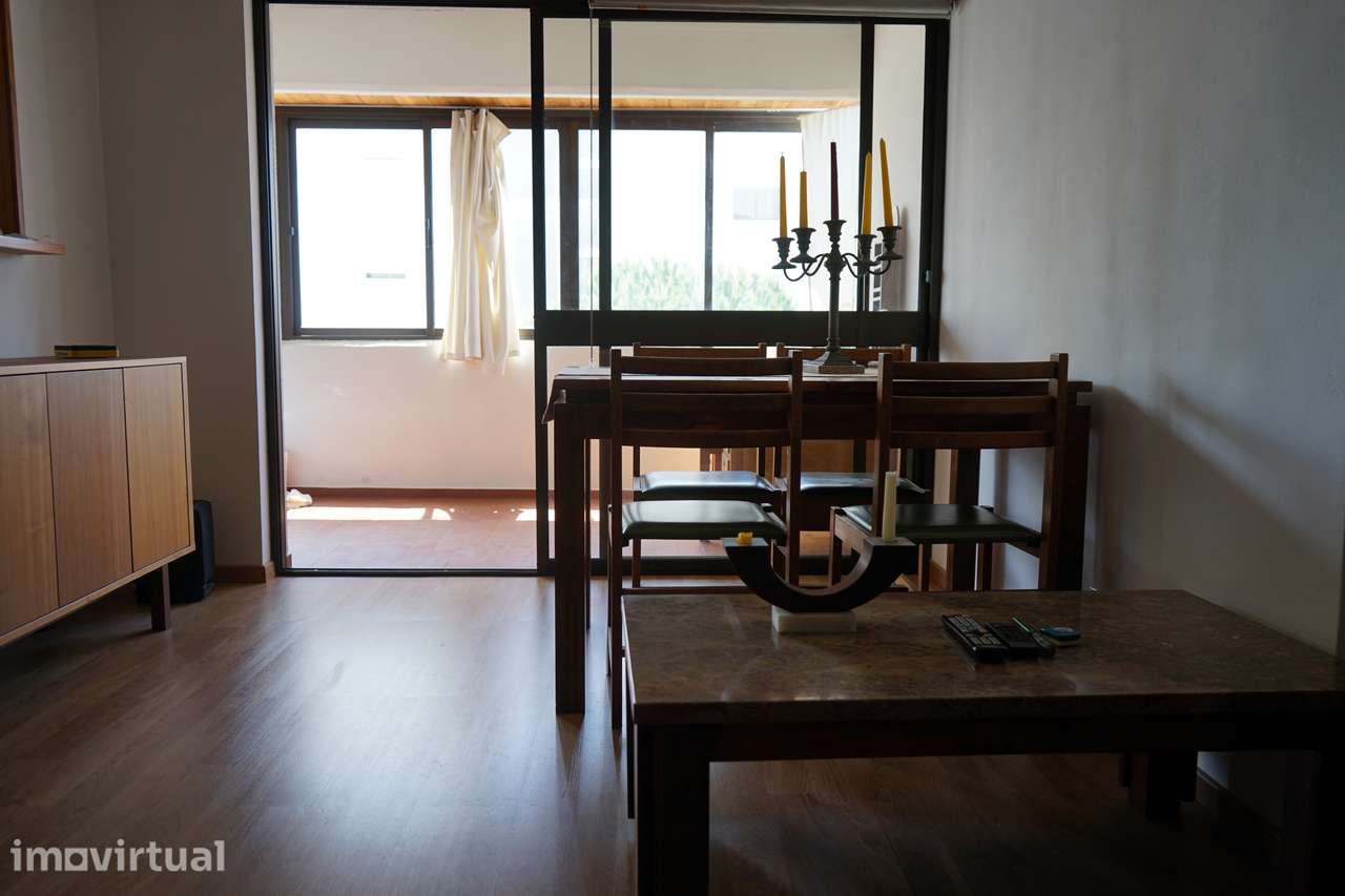 Apartamento T2 em Oeiras Mobilado Renovado - Grande imagem: 2/14