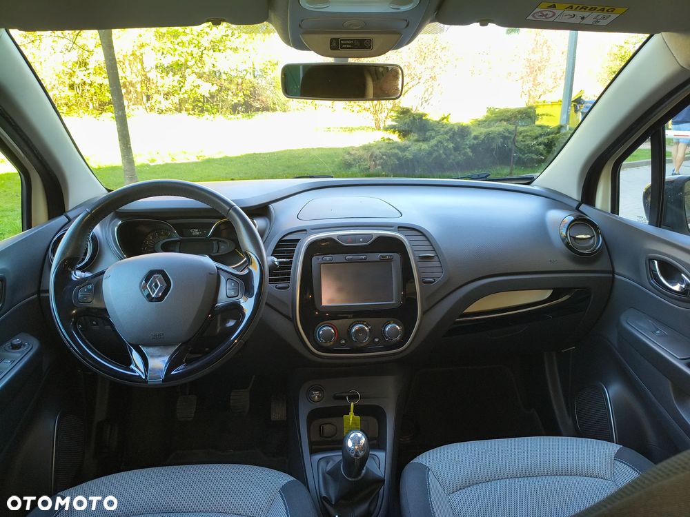 Renault Captur - 32