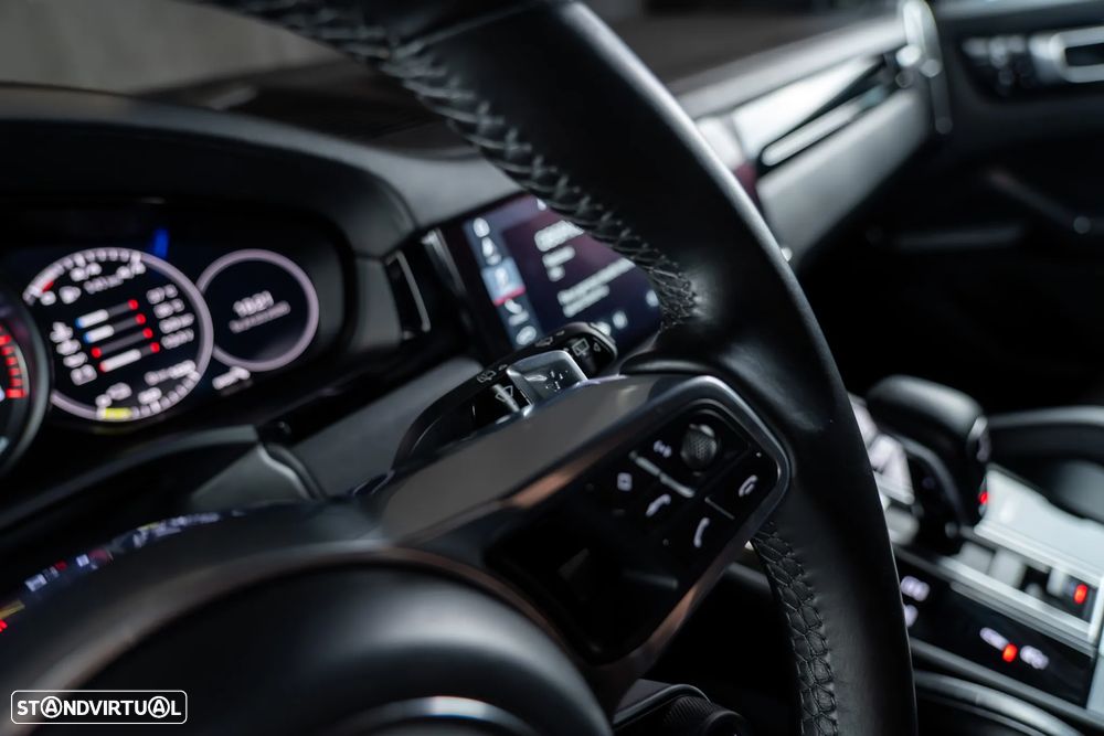 Porsche Cayenne - 15