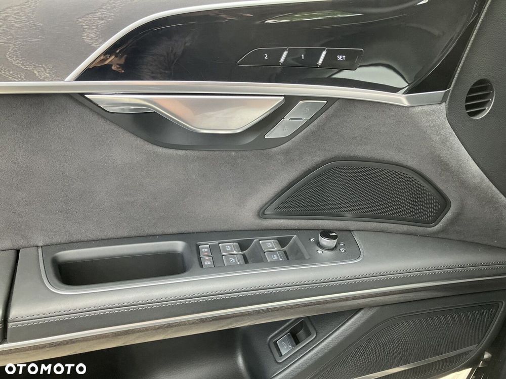Audi A8 - 20