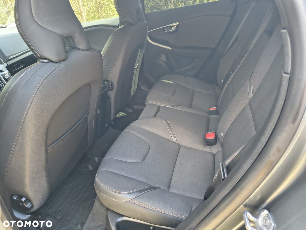 Volvo V40 Cross Country D3 Geartronic Momentum - 15
