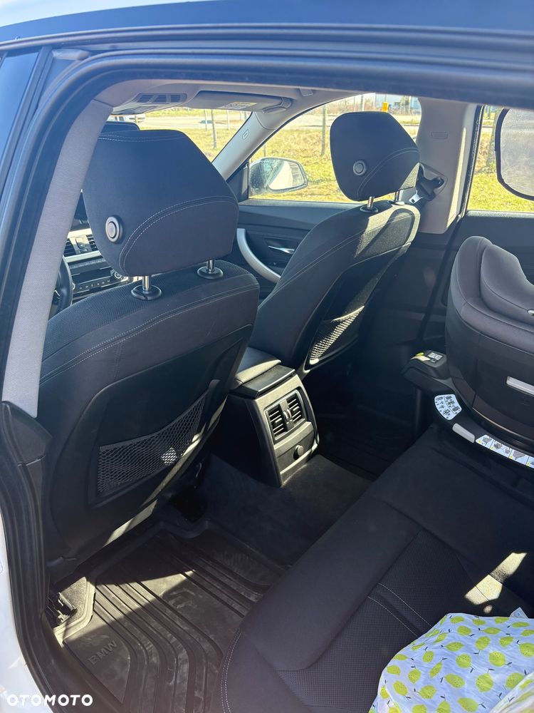 BMW 3GT 320i Advantage - 6