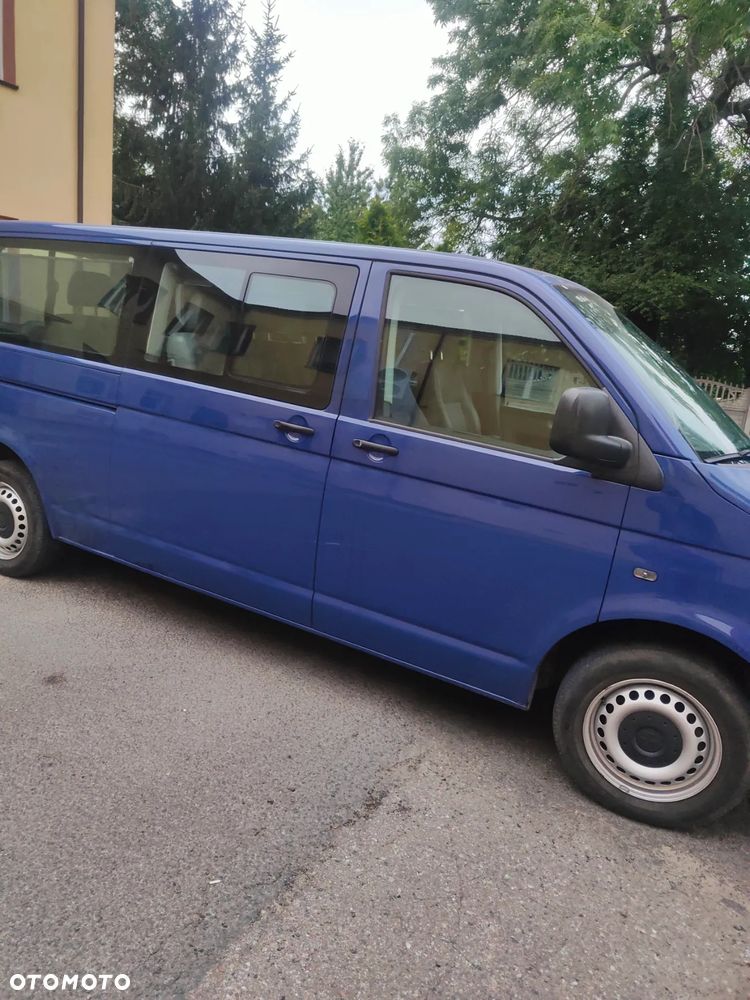 Volkswagen Caravelle - 5