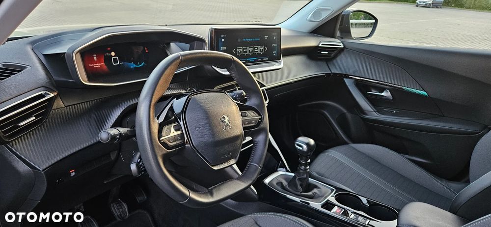 Peugeot 2008 1.2T Allure S&S - 12
