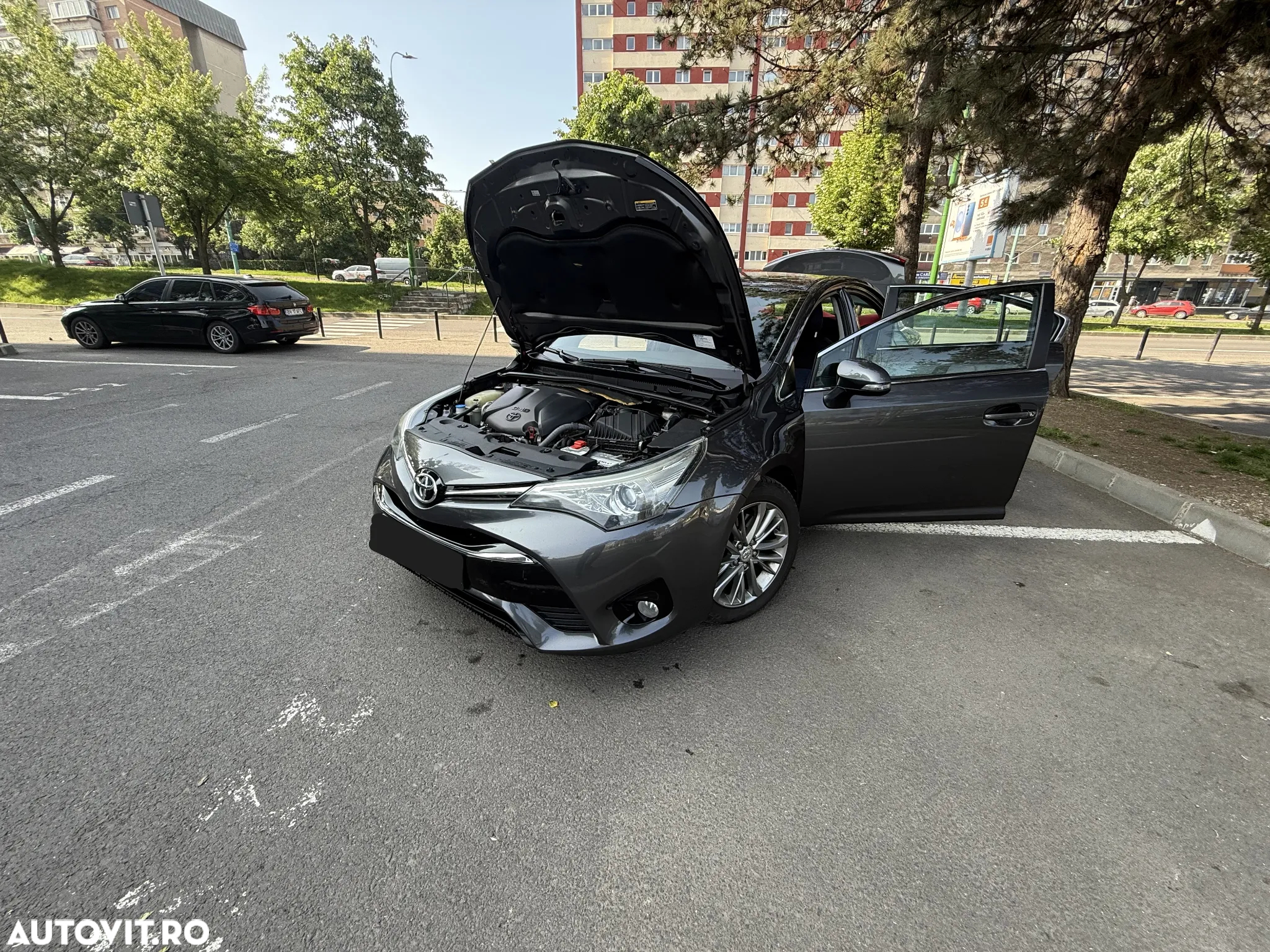 Toyota Avensis 2.0 D-4D Executive - 6